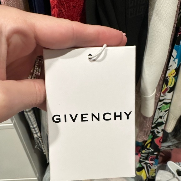 Givenchy Asymmetric-hem T-shirt - Picture 6 of 7